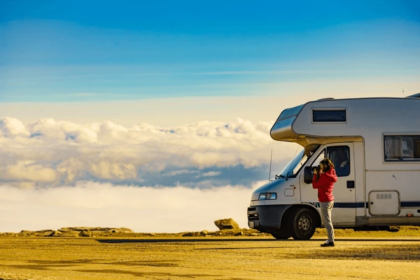 urla doğa içi karavan park fiyatı