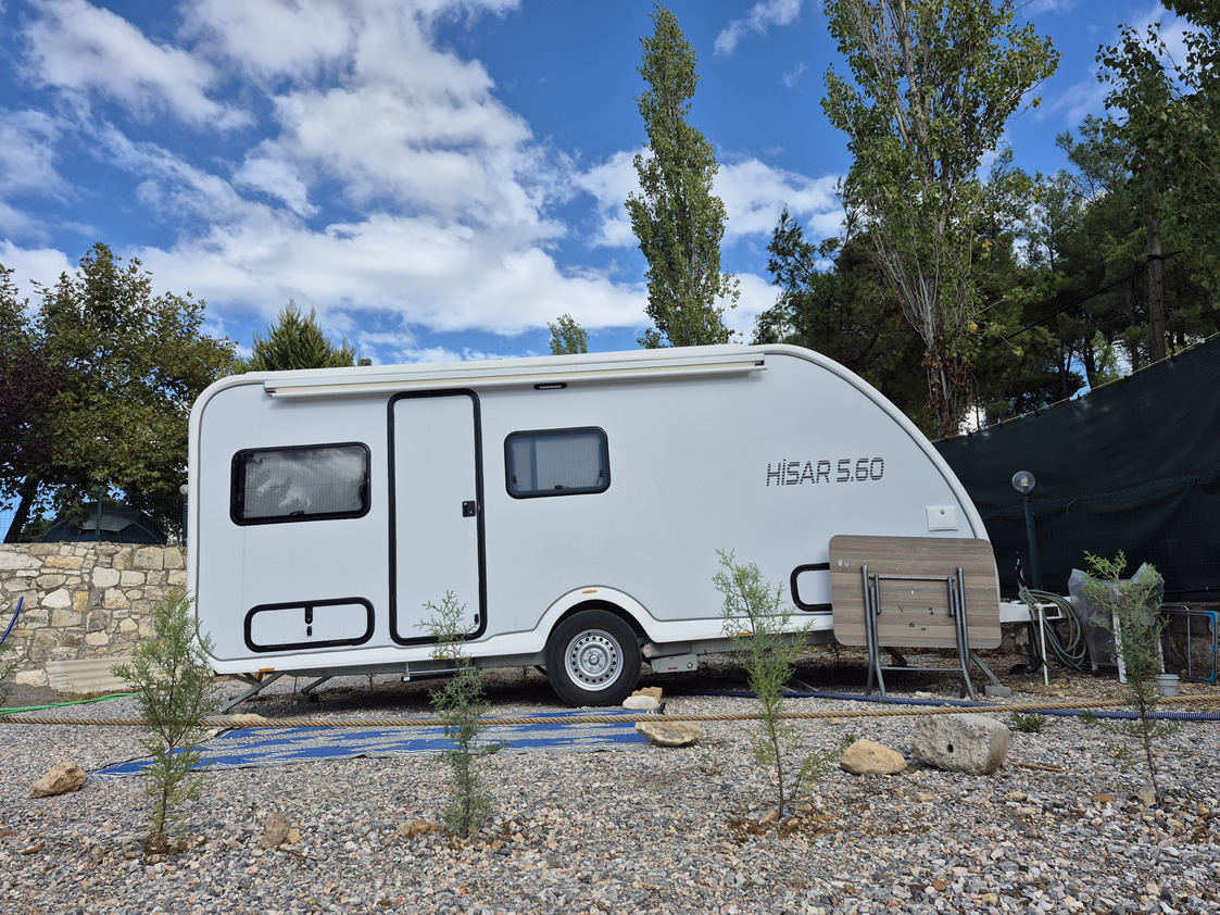 izmir karavan park fiyatı